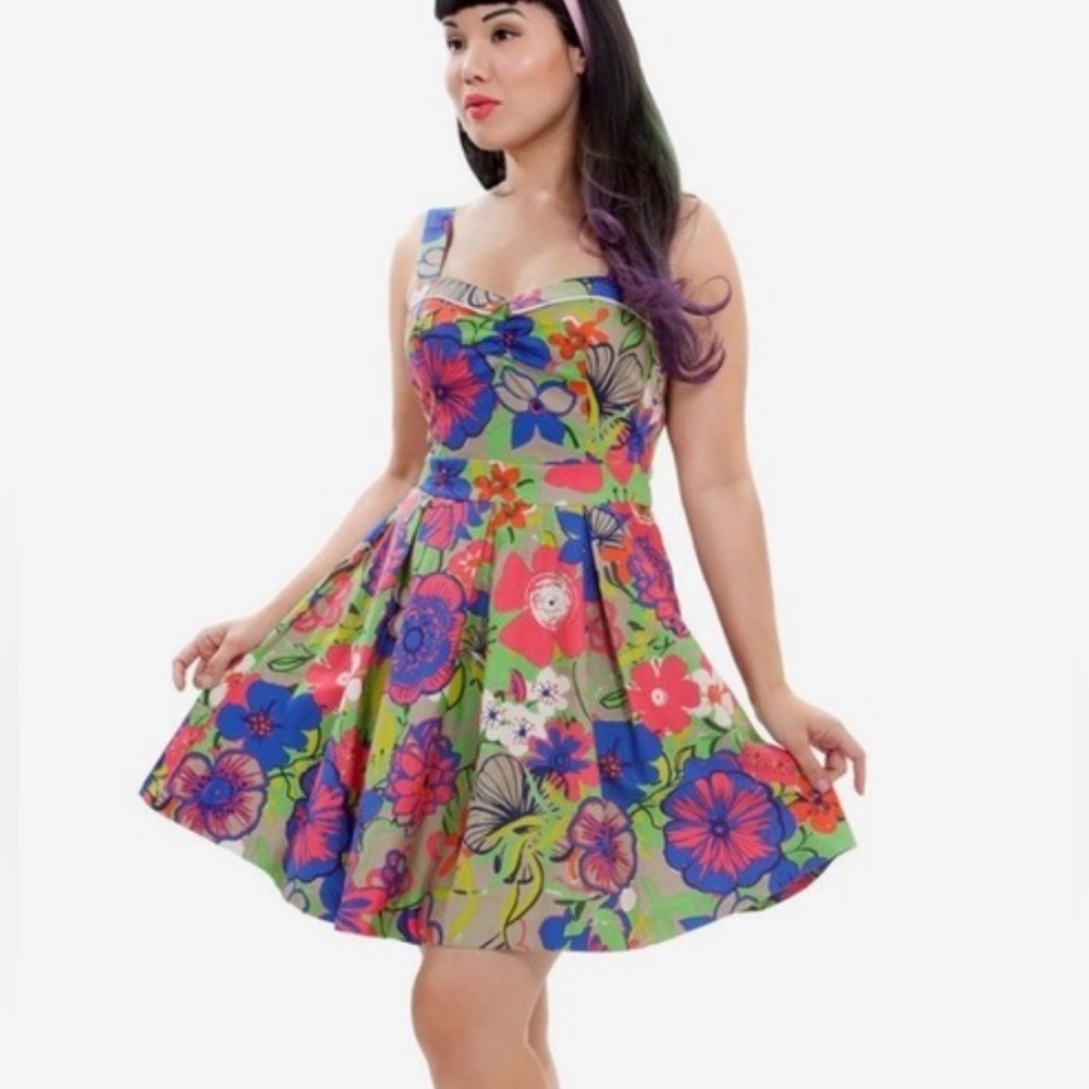 BEACH BASH By Art & Tatyana Floratina Floral Fit & Flare Mini Dress Size Medium